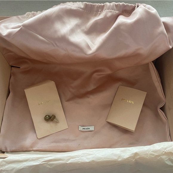 AUTHENTIC PRADA Sandal in Saffiano Leather, Color Seta, Size 37.5 / Size 7 - Picture 7 of 12